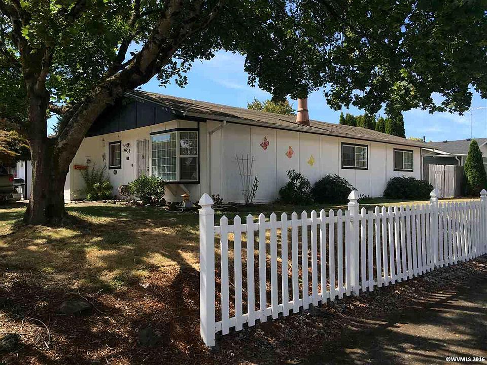 2nd image of 4636 Horseshoe Ct SE