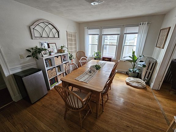 3rd image of 63 Euston Rd APT 1