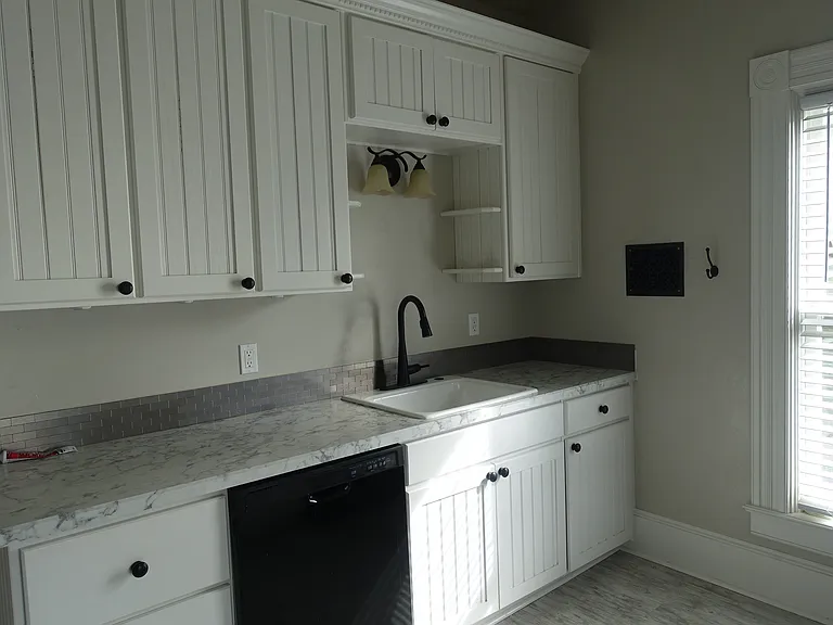 990 SE Shelton St #B-2 — Photo 10