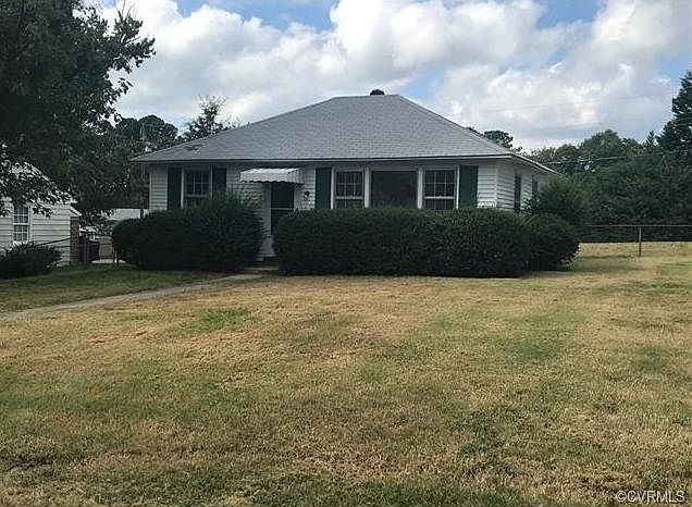 1st image of 1304 Saint Michaels Ln