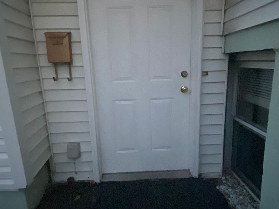 1st image of 209 Mac Arthur Ave #2
