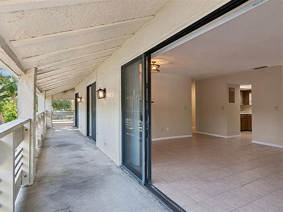 2nd image of 445 S Netherwood Cres #2