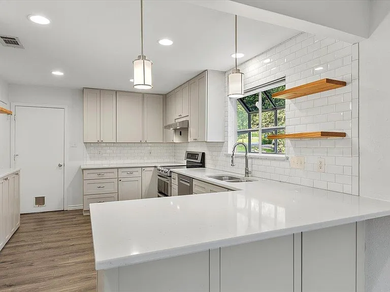 12217 Forsythe Dr — Photo 11