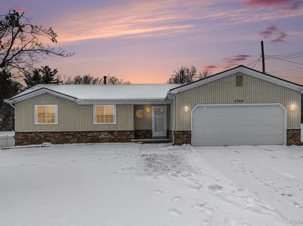 7725 Mary Lou Ct, Shelby Township, MI 48317