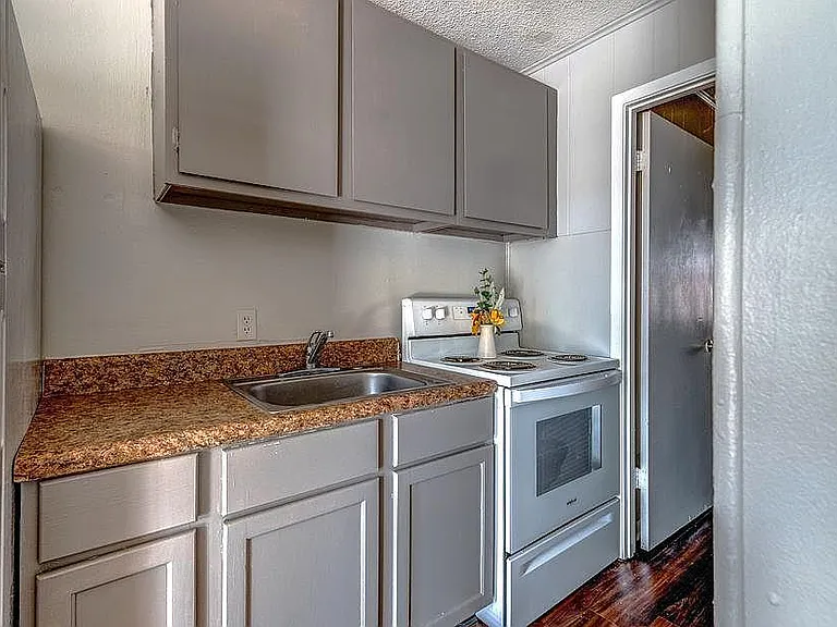 602 N Folmar St — Photo 22