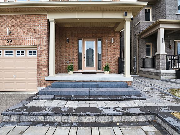 5th image of 29 Memorial Ct