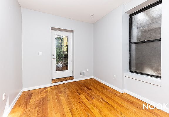 4th image of 662 Park Pl APT 1RB