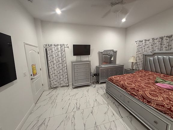 4th image of 845 NW 122nd St #1
