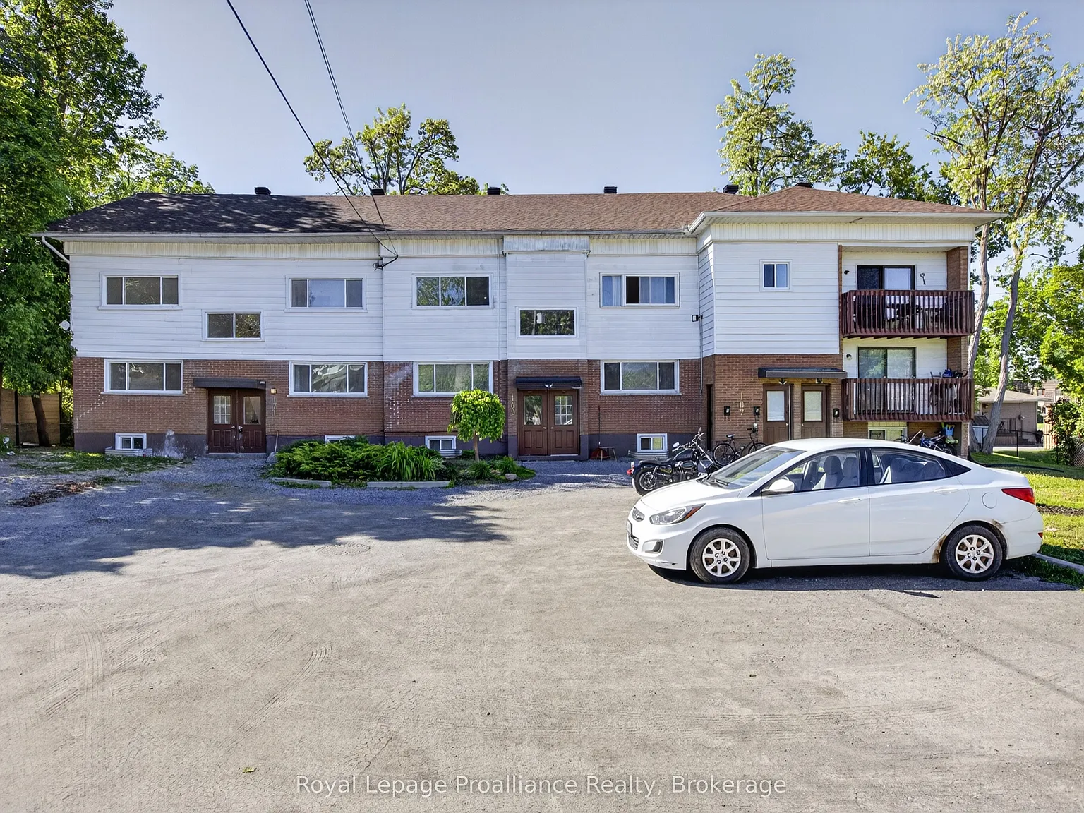 2 bed, $1,900 — Photo 1