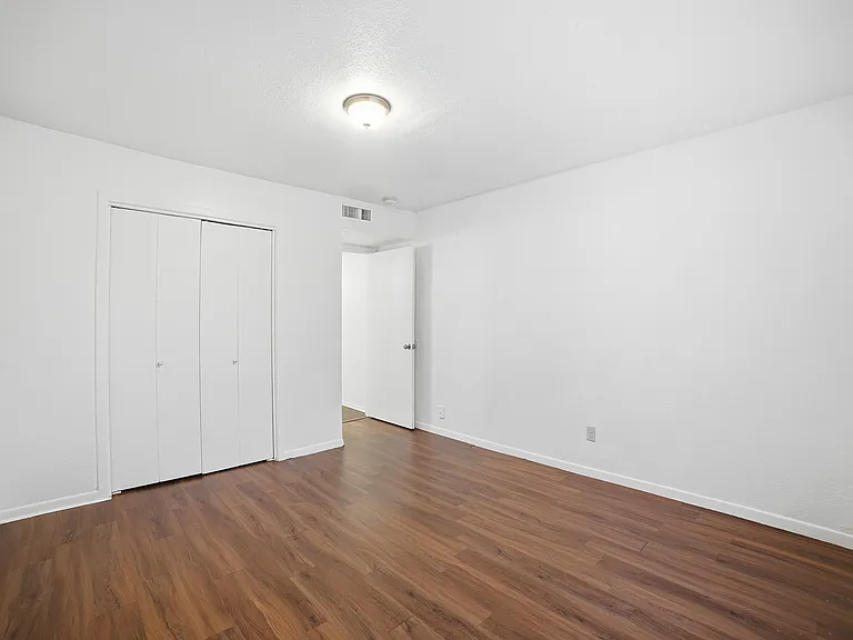 334 Valley Park Dr — Photo 24