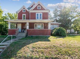 2314 Walnut St #2, Cedar Falls, IA 50613