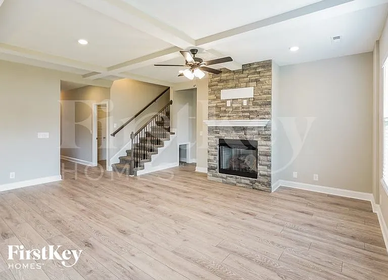 623 Alvin Rd — Photo 3