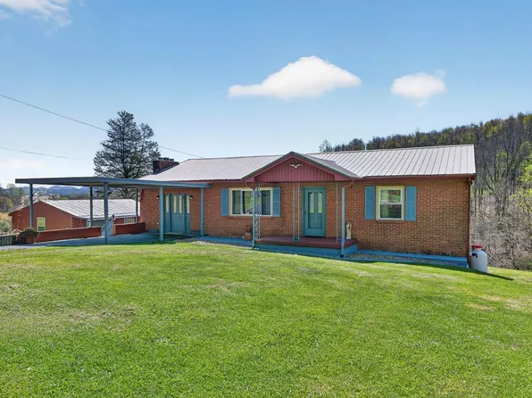 1954 High Point Rd, Castlewood, VA 24224