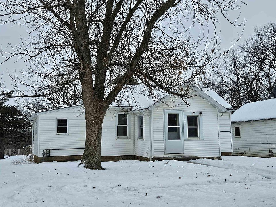 1st image of 809 Main St
