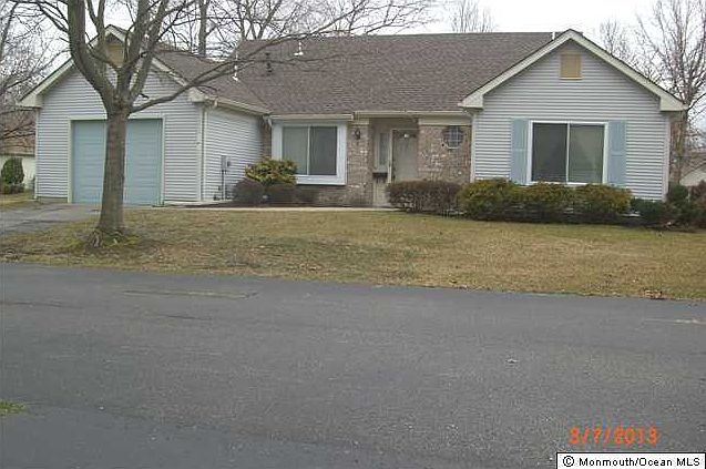 1st image of 549 N Petunia Lane N