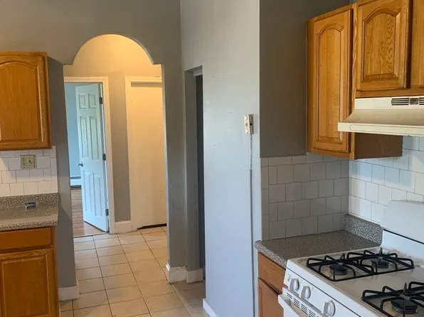 24 Arbutus St APT 5, Boston, MA 02124