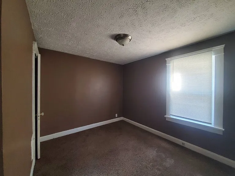 7919 Force Ave — Photo 7
