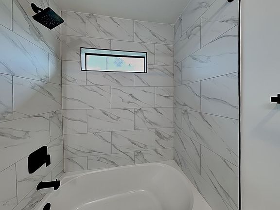 4th image of 3109 8th St W
