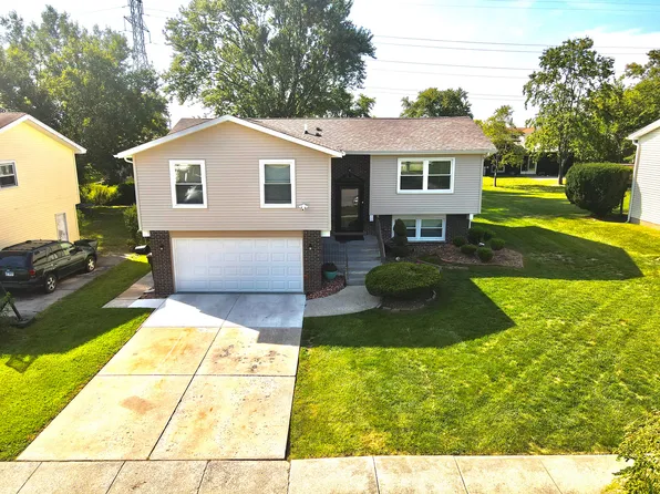 1109 Abbot Ln, University Park, IL 60484
