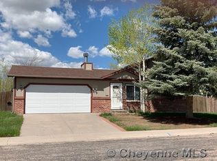2302 Neal Ave, Cheyenne, WY 82007
