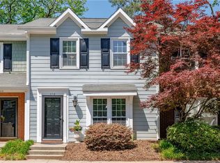 110 Courtyard Ter, Roswell, GA 30075