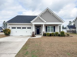 115 Tea Olive Ln, Burgaw, NC 28425