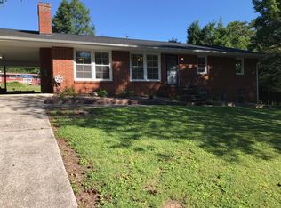 318 Shoreline Cir, La Follette, TN 37766