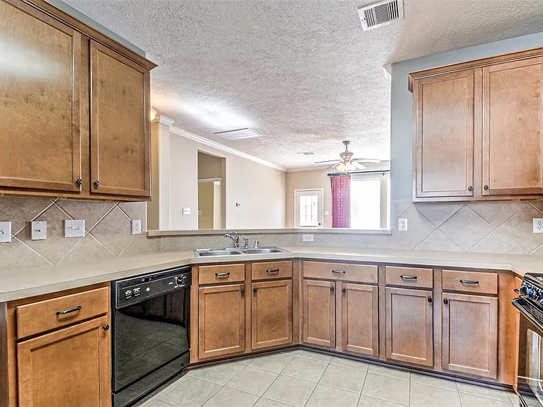 4634 Arbor Ln — Photo 9