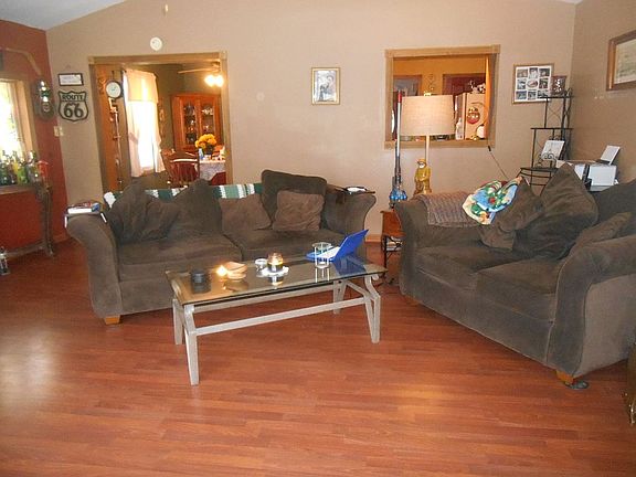 3rd image of 14 Tracy St