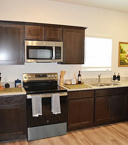 107 Logan Ct #B — Photo 9