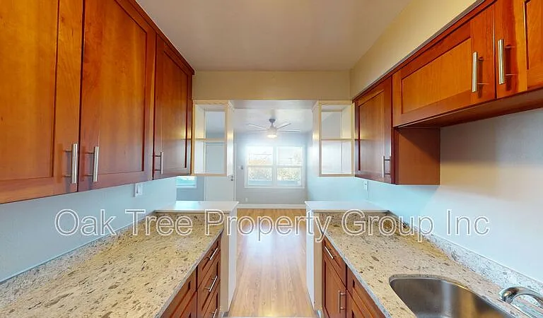 845 Macarthur Blvd #2 — Photo 7