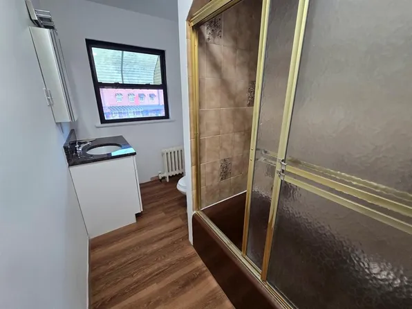 28-29 50th Street image 13 of 24