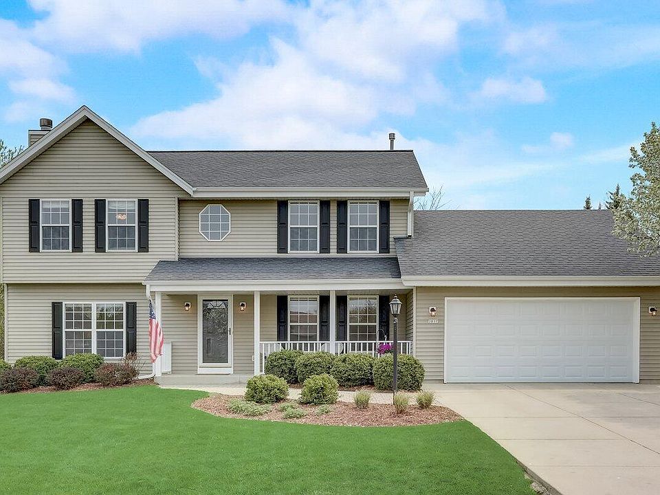 2037 West Saint Johns Way, Oak Creek, WI 53154 Zillow