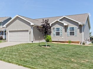 8424 Aldridge Dr SW, Cedar Rapids, IA 52404