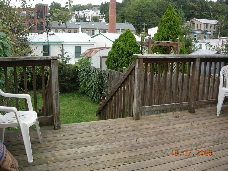172 Dupont St — Photo 2