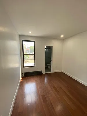 Rented by Sany Realty Group, LLC | media 4