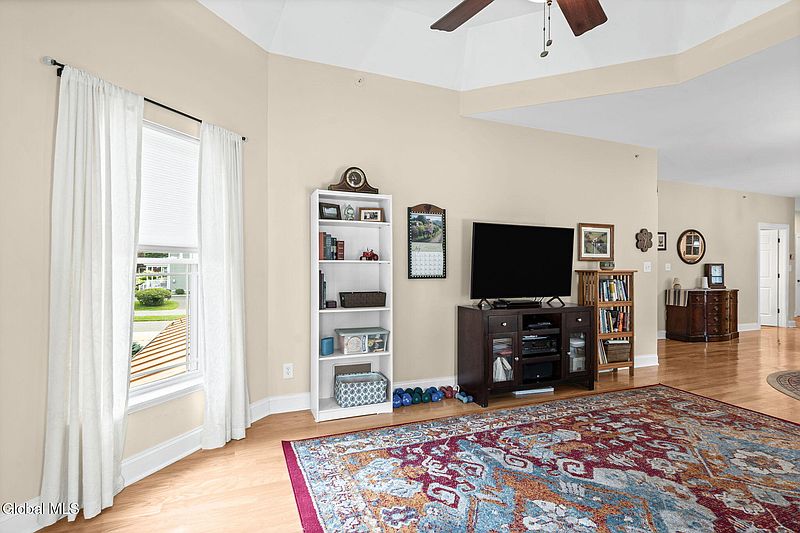 5th image of 80 Maple Avenue Unit F