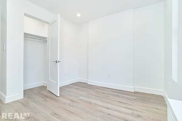 Rented by REAL New York | media 30