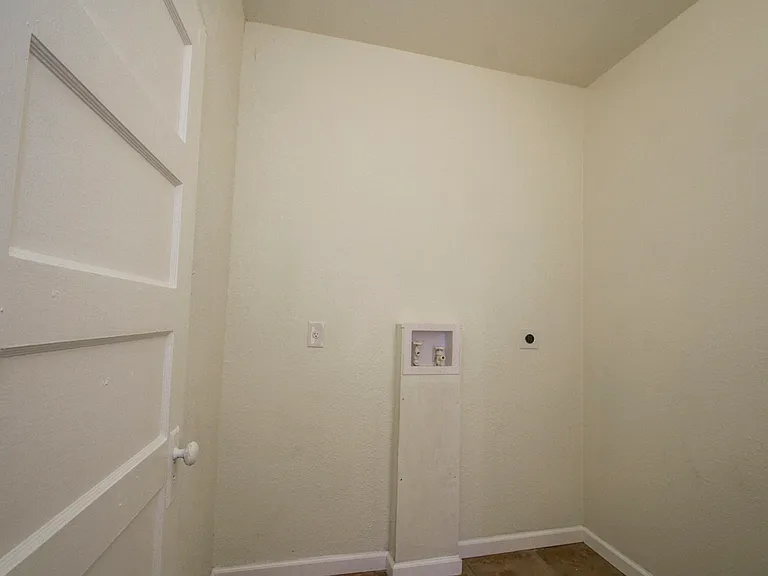 924 Saint James St #1 — Photo 5