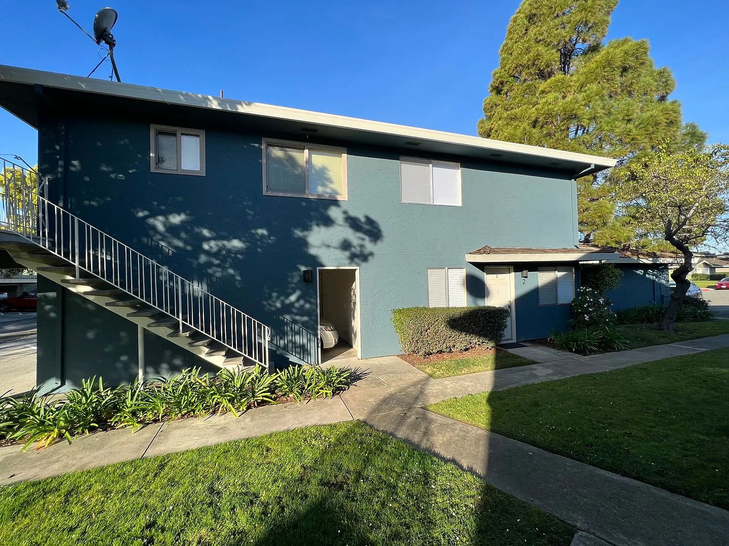 Capitola Shores 2 Bed/1 Bath Condo — Photo 2