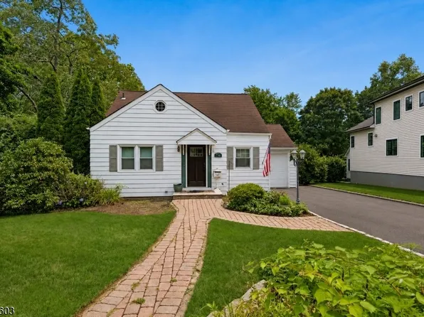 123 Hillside Ave, Livingston Twp., NJ 07039
