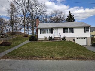 28 Stevens St, Lawrence, MA 01843