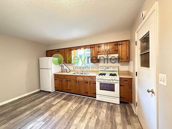 3rd image of 4460 Norcross Rd #B