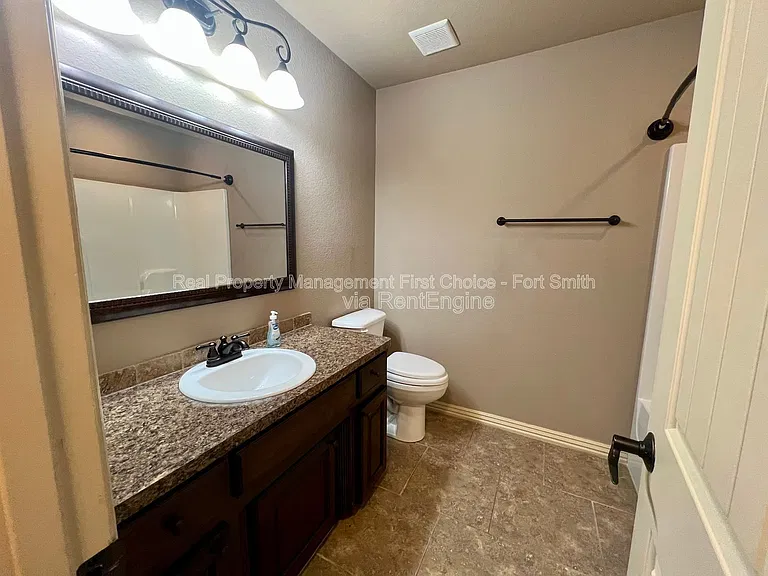 12200 Sycamore St — Photo 28