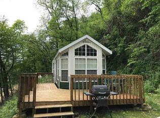 1628 River View Rd, Lansing, IA 52151