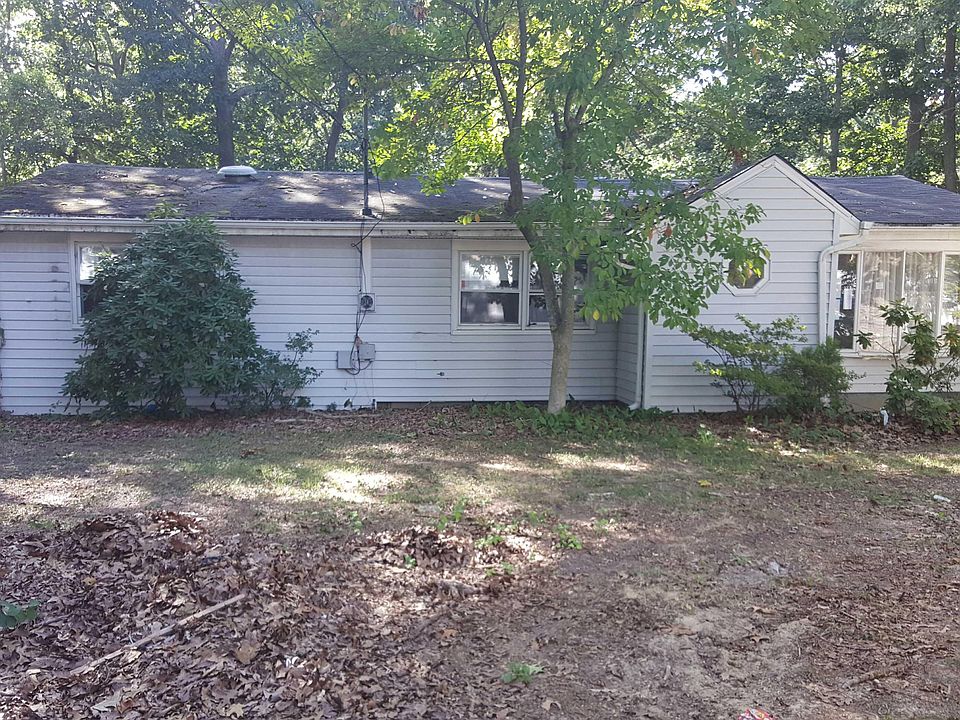 1st image of 128 Forest Dr