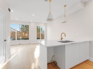132 Carillon Street, Ottawa, ON K1L 5Y3