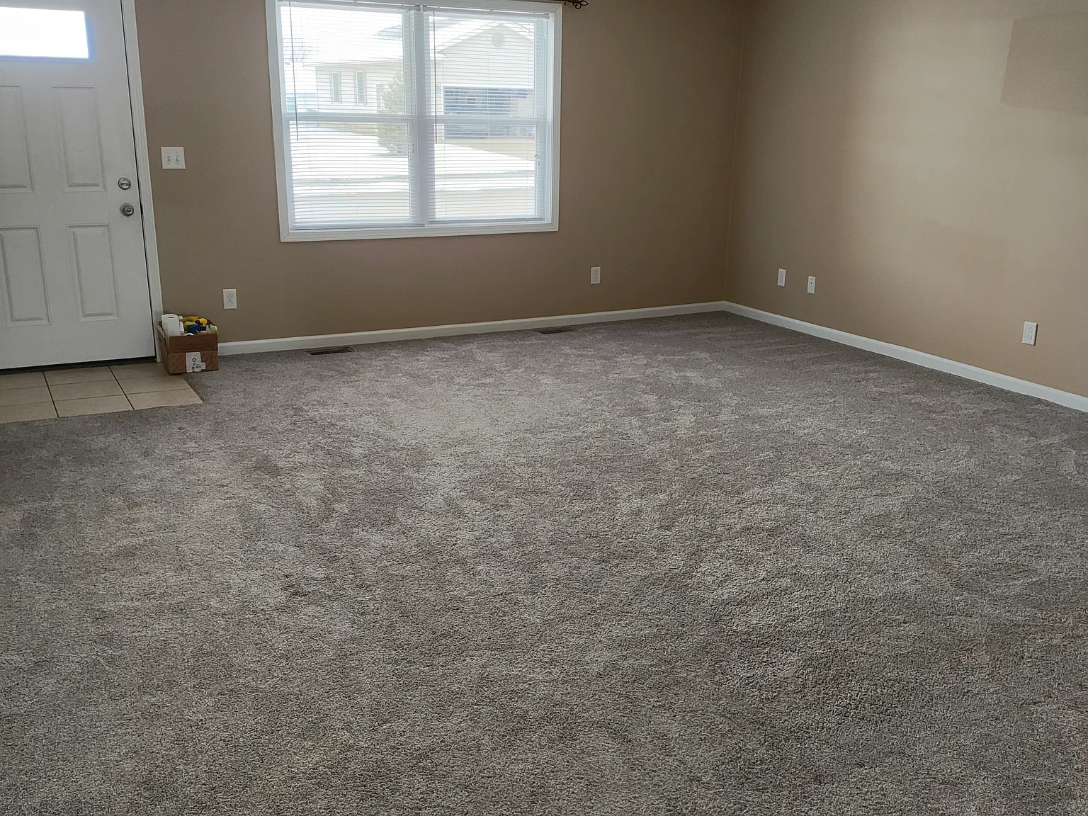 2 bed, 1220 sqft, $810 — Photo 2