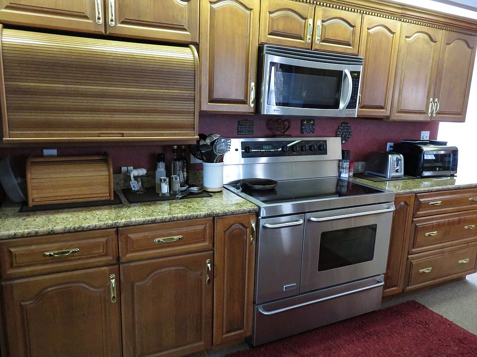 2nd image of 1770 Breezie Point Ln
