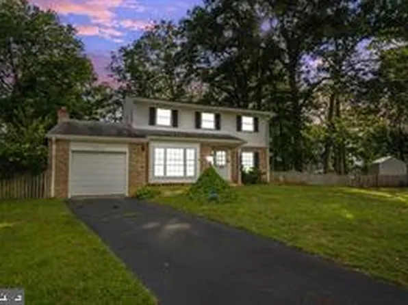 9220 Timberwood Ct, Manassas, VA 20110